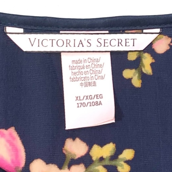 "Victoria's Secret" Navy Velvet Floral Cami- M/L - Picture 2 of 8